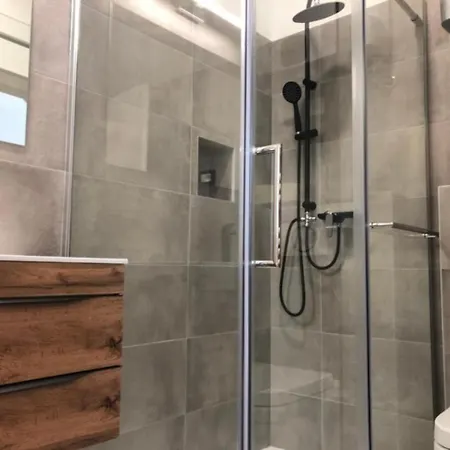 Ilirska Modern * Liubliana