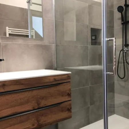 Ilirska Modern * 卢布尔雅那